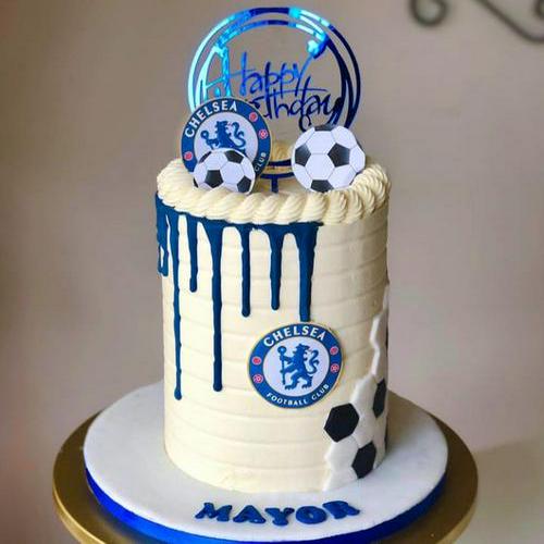 Pin by Mirte Nijsten on Taarten | Cookie cake designs, Chelsea football cake,  Creative birthday cakes